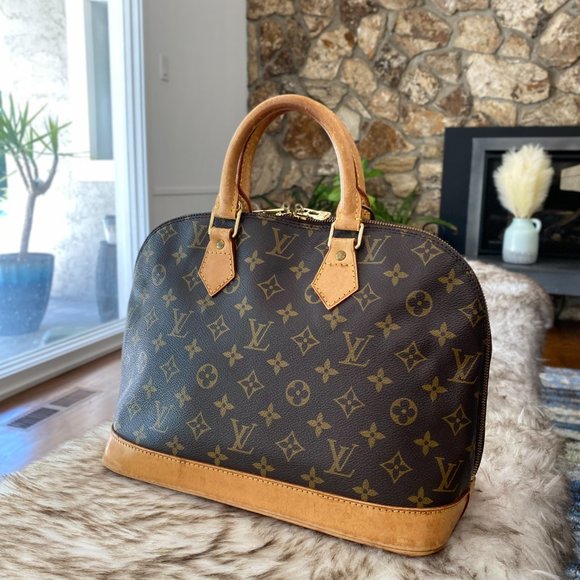 LOUIS VUITTON Monogram Alma PM Handbag Satchel - Picture 2 of 15